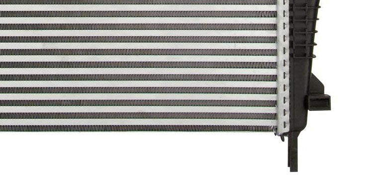 New Intercooler for Saab 9-5 (10-12) Buick Regal 2.0T/2.8T (11-13)