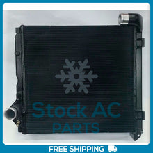 Cargar imagen en el visor de la galería, Radiator fits John Deere Tractor 7000 Series IT4 and S2 Tractors RE2... QAC