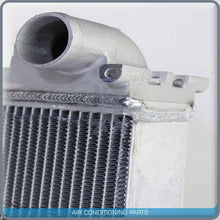 Cargar imagen en el visor de la galería, Radiator RE245236 RE181893 fits John Deere 7720 7820 7920 Tractor, 47... QAC