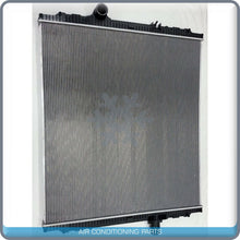 Cargar imagen en el visor de la galería, Radiator fits Peterbilt 365 367 388 389 QAC