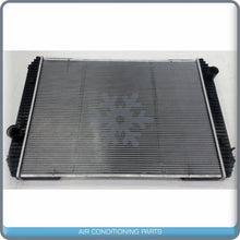Cargar imagen en el visor de la galería, Radiator fits Freightliner FL50, FL60, FL70, FL80, FL90, FL106 QAC