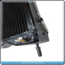 Cargar imagen en el visor de la galería, Radiator 1680547M92 with cap fits Massey Ferguson 20E 20D 240 250 30E... QAC