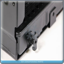 Cargar imagen en el visor de la galería, Radiator C7NN8005H fits Ford NH Tractor 2100 2120 2300 2600 2610 3610... QAC