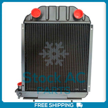 Cargar imagen en el visor de la galería, Radiator Replacement 957E8005 fits Ford/New Holland Tractor Fordson ... QAC