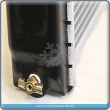 Cargar imagen en el visor de la galería, Radiator fits Ford / Sterling 1996-2001 L / LT 9501 A / LT9512 QAC