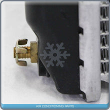 Cargar imagen en el visor de la galería, New Radiator fits Ford / Sterling 1999-2004 L / LT9500, L / LT9511.. QAC