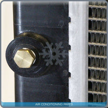 Cargar imagen en el visor de la galería, NEW Radiator fits 1996-2002 Freightliner FED EX, UPS Step Vans..