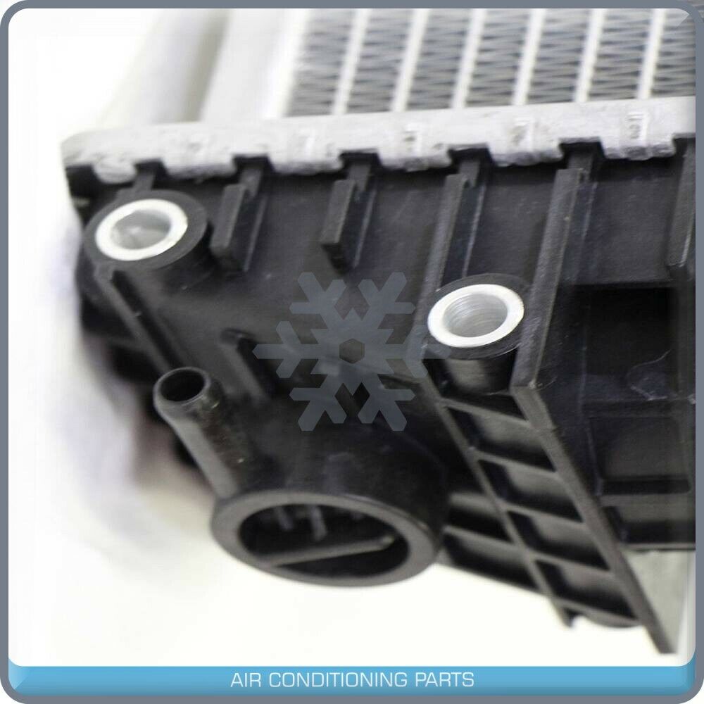 Radiator fits Freightliner 2000-2004 Century & Columbia w/ Mounting ... QAC