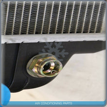 Cargar imagen en el visor de la galería, Radiator fits 2007-11 Freightliner Thomas Bus FLT B2 BUS QAC