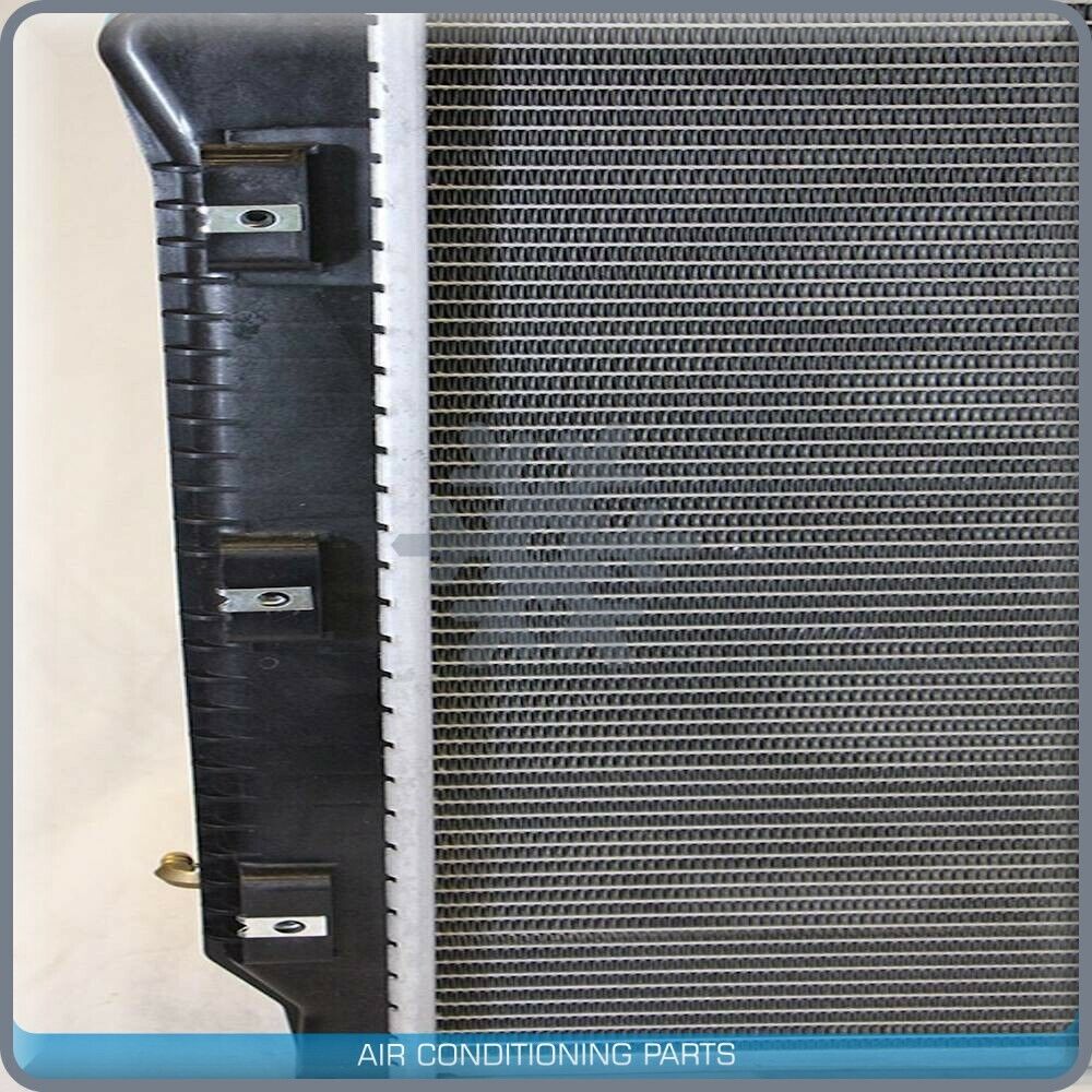 Radiator fits 2007-11 Freightliner Thomas Bus FLT B2 BUS QAC