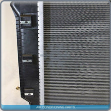 Cargar imagen en el visor de la galería, Radiator fits 2007-11 Freightliner Thomas Bus FLT B2 BUS QAC