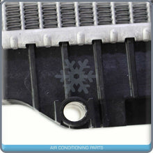 Load image into Gallery viewer, Radiator fits Kenworth Trucks 2008-2010 T660 &amp; W900 - OE# KW8174 QAC