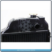 Cargar imagen en el visor de la galería, NEW Radiator Copper Brass AT20849 fits John Deere JD300 JD301 820 830 93..