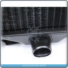 Cargar imagen en el visor de la galería, New Radiator Copper Brass fits John Deere 2440 &amp; 2640 - OE# AR90945 / AR90947