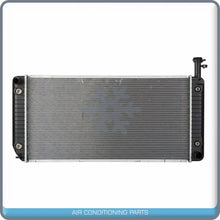 Load image into Gallery viewer, Radiator for Chevrolet Express 2500, Express 3500 / GMC Savana 2500, ... QOA - Qualy Air