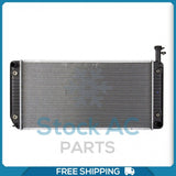 Radiador para Chevrolet Express 2500, Express 3500 / GMC Savana 2500, ... QOA