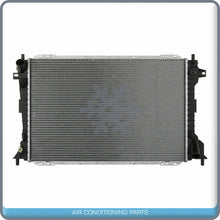 Cargar imagen en el visor de la galería, Radiator for Ford Crown Victoria, Grand Marquis / Lincoln Town Car / ... QOA - Qualy Air