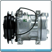 Cargar imagen en el visor de la galería, A/C Compressor fits Komatsu WA320 / Kobelco SK130, SK250, SK330 - Qualy Air