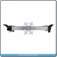 Cargar imagen en el visor de la galería, NEW Radiator for Ford Explorer 2000 to 2001 / Mercury Mountaineer 2000 to 2001 - Qualy Air