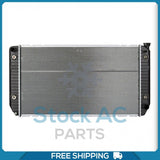 Radiador para Chevrolet C2500, C3500, C3500HD, K2500, K3500 / GMC C250... QOA