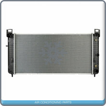 Cargar imagen en el visor de la galería, New Radiator for Chevy Silverado 1500 GMC Yukon Cadillac Escalade 4.8 5.3 6.0L - Qualy Air