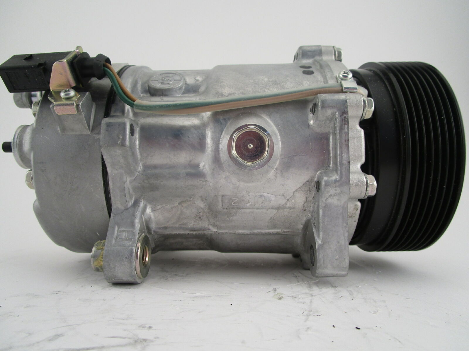 A/C Compressor OEM SD7V16 for Volkswagen Golf, Jetta, Jetta City QR - Qualy Air