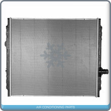 Cargar imagen en el visor de la galería, NEW Radiator for Kenworth W900 / Peterbilt 367, 388, 389, 365, 387, 379, 3.. QL - Qualy Air