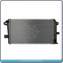 Cargar imagen en el visor de la galería, New Radiator for Chevrolet Silverado / GMC Sierra 2500 HD, 3500 6.6L - Qualy Air