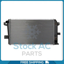 Cargar imagen en el visor de la galería, New Radiator for Chevrolet Silverado / GMC Sierra 2500 HD, 3500 6.6L - Qualy Air