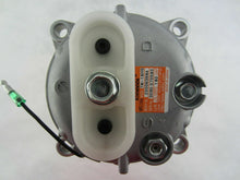 Cargar imagen en el visor de la galería, A/C Compressor OEM Valeo TM16HS fits Case IH 4494 / Hesston 100-90, 100-90D... - Qualy Air