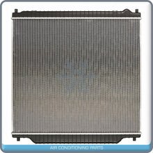 Cargar imagen en el visor de la galería, Radiator for Ford Excursion, F-150, F-250, F-350 / Lincoln Blackwood - Qualy Air