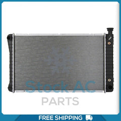 Radiador NUEVO para Chevrolet / GMC C1500, C2500, C3500, K1500, K2500, K3500, P30.. 