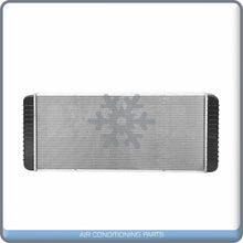 Cargar imagen en el visor de la galería, Radiator for Kenworth T300, T800 / Peterbilt 330, 335, 340 QL - Qualy Air