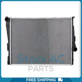 Radiador para BMW 320i, 323Ci, 323i, 323is, 325Ci, 325i, 325xi, 328Ci,... QOA
