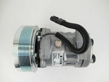 Cargar imagen en el visor de la galería, A/C Compressor OEM Sanden SD7H15 fits Caterpillar - Qualy Air