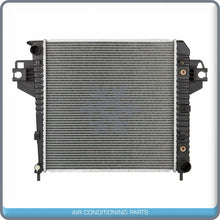 Cargar imagen en el visor de la galería, NEW Radiator for Jeep Liberty 3.7L - 2002 to 2006 - Qualy Air