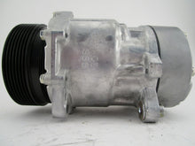 Cargar imagen en el visor de la galería, A/C Compressor OEM SD7V16 for Volkswagen Golf, Jetta, Jetta City QR - Qualy Air