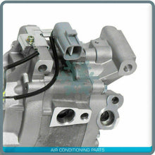 Load image into Gallery viewer, A/C Compressor fits Kubota / John Deere / Massey Ferguson - REF 6A67197114 - Qualy Air