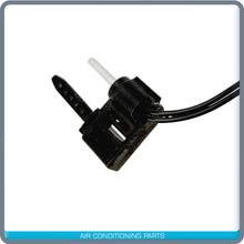 Load image into Gallery viewer, New OEM Thermostatic Switch Sensor for Ford Mustang 2015-2016 - OE# T91759315262 - Qualy Air