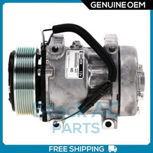 Cargar imagen en el visor de la galería, New OEM Sanden Flex AC Compressor w/Clutch - OE# 4028, 4310, 4420 QR - Qualy Air
