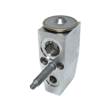 Cargar imagen en el visor de la galería, A/C Expansion Valve for Ford Explorer, Explorer Sport, Flex, Police Interc... QR - Qualy Air