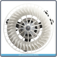 Cargar imagen en el visor de la galería, New A/C Blower Motor w/ Wheel fits International / Navistar - OE# 3542611C2 - Qualy Air