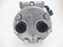 Cargar imagen en el visor de la galería, A/C Compressor OEM Sanden SD7H15 for OE# 1401399 1410023 QR - Qualy Air