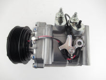 Cargar imagen en el visor de la galería, A/C Compressor OEM TRSA090 for Honda Civic, Prelude QR - Qualy Air