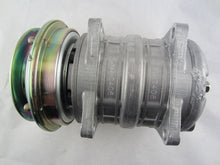 Cargar imagen en el visor de la galería, A/C Compressor OEM Valeo TM13HA for OE# 10352118 134-531166 144-531160 154... QR - Qualy Air