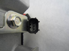Cargar imagen en el visor de la galería, A/C Compressor OEM TRSE07 for Acura CSX / Honda Civic QR - Qualy Air