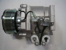 Cargar imagen en el visor de la galería, A/C Compressor OEM TRA090 for Chrysler Sebring / Dodge Stratus QR - Qualy Air
