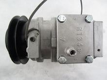 Cargar imagen en el visor de la galería, A/C Compressor OEM Denso 10PA20CH for Porsche 928 QR - Qualy Air