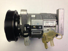 Cargar imagen en el visor de la galería, A/C Compressor OEM Denso 10S20H for Chrysler Town &amp; Country, Voyager / Dod... QR - Qualy Air