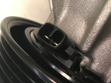 Cargar imagen en el visor de la galería, A/C Compressor OEM Denso SCS06C for Toyota Echo, Yaris QR - Qualy Air